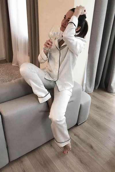 Merry See Saten Pijama Takım Düğmeli Beyaz Merry See Saten Pijama Takım Düğmeli Beyaz