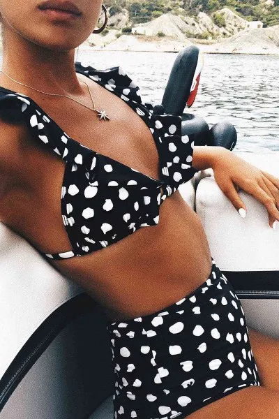Angelsin Siyah Beyaz Puantiyeli Bikini Takım Angelsin Siyah Beyaz Puantiyeli Bikini Takım