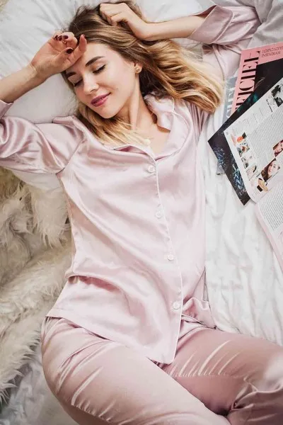 Merry See Saten Pijama Takım Düğmeli Pembe Açık Merry See Saten Pijama Takım Düğmeli Pembe Açık