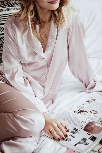 Merry See Saten Pijama Takım Düğmeli Pembe Açık Merry See Saten Pijama Takım Düğmeli Pembe Açık