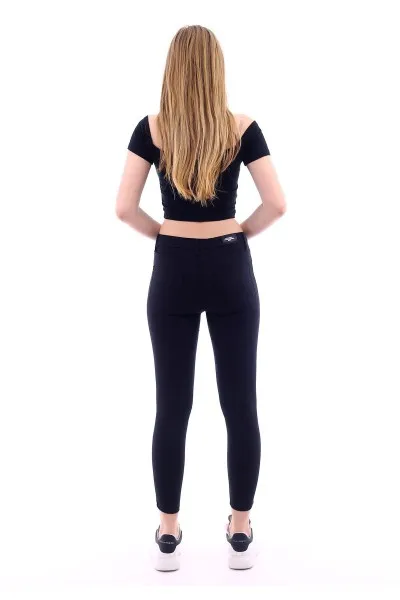 Kadın Siyah Slim Yüksek Bel Düz Kot Pantolon Kadın Siyah Slim Yüksek Bel Düz Kot Pantolon