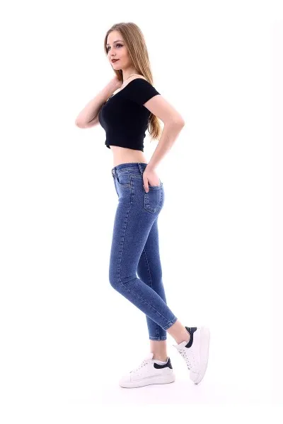 Kadın Mavi Likralı Yüksek Bel Düz Kot Pantolon Kadın Mavi Likralı Yüksek Bel Düz Kot Pantolon